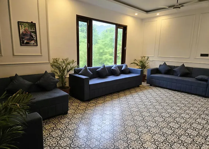 Corbett Mid Forest House - Near Dabka River